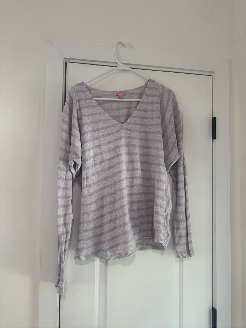 Lilly Pulitzer Striped V-Neck Long Sleeve Sweater in Gray and Lavender XL